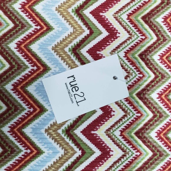 Rue21 Bodycon Cutout Dress Womens S Multicolor Chevron Stretch Short Sleeve New - Picture 9 of 11